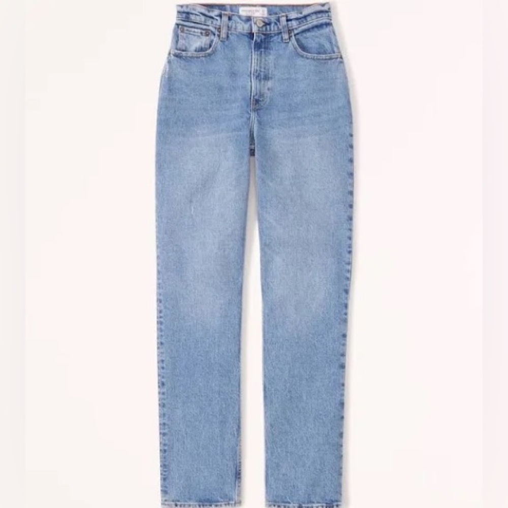NWT Abercrombie 90s Straight Ultra High Rise Curve Love Jeans. Size 6, 28in